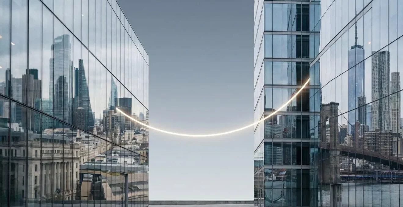 Conceptual representation of cross-border capital raising compliance between UK and US markets